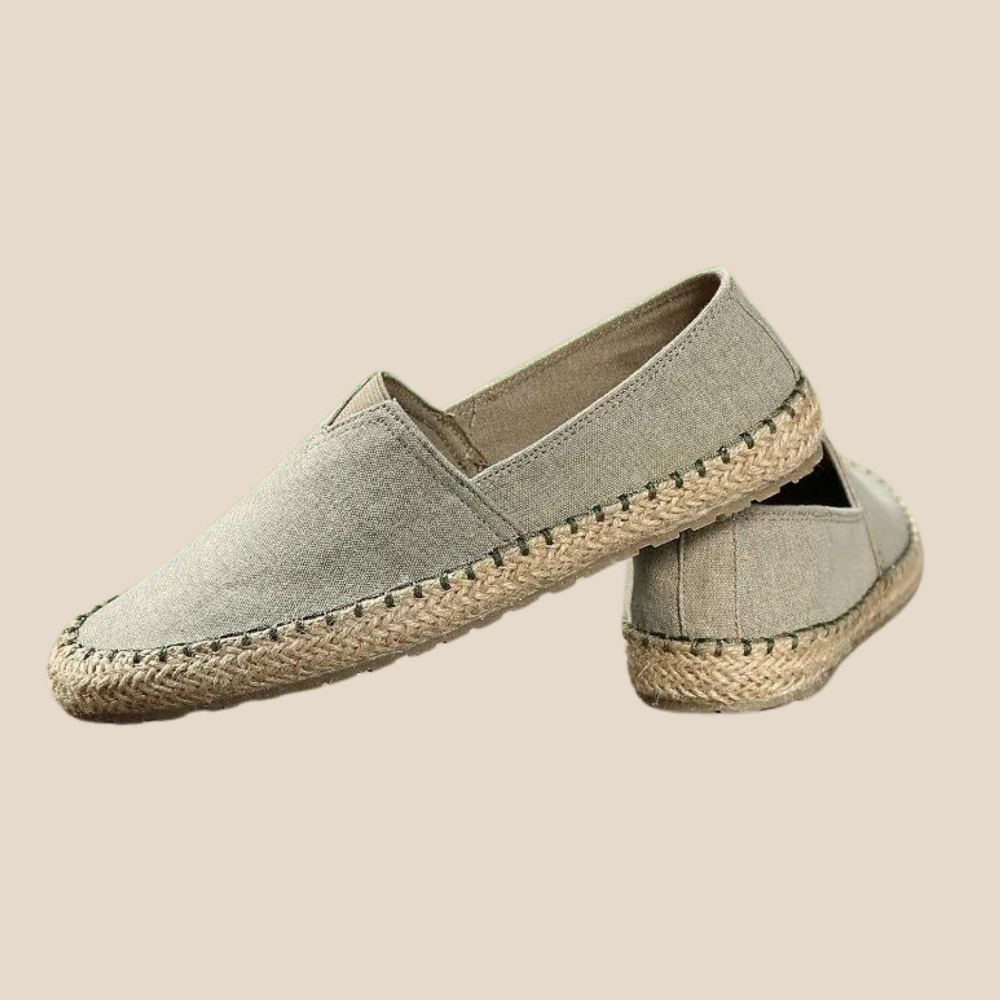 Hop Foro's Platschoenen nu en stap in een wereld van ongeëvenaarde elegantie.