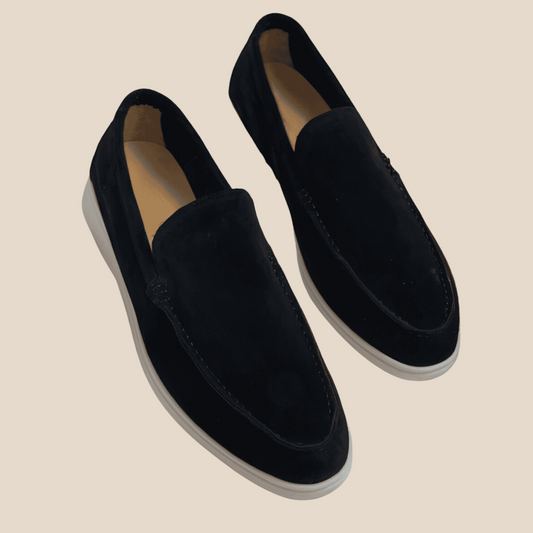 Upgrade je schoenengame vandaag nog en ervaar de perfecte combinatie van stijl en comfort met onze LuxLeathers™ Leren Loafers! Koop nu.