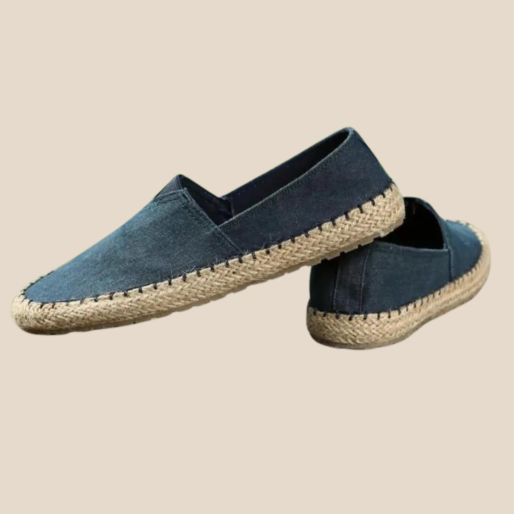 Hop Foro's Platschoenen nu en stap in een wereld van ongeëvenaarde elegantie.