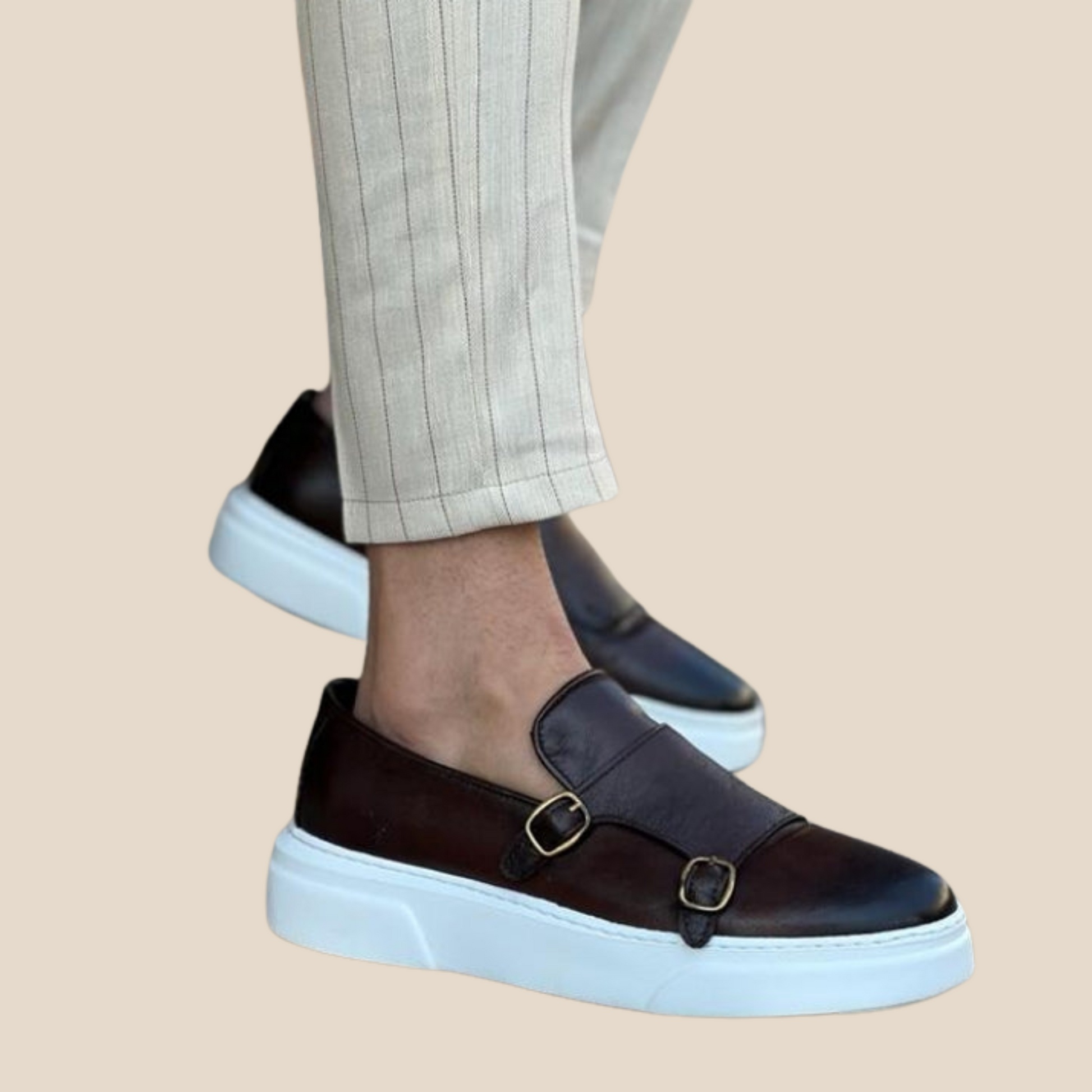 Upgrade je schoenencollectie vandaag nog en stap in stijl met onze leren loafers!