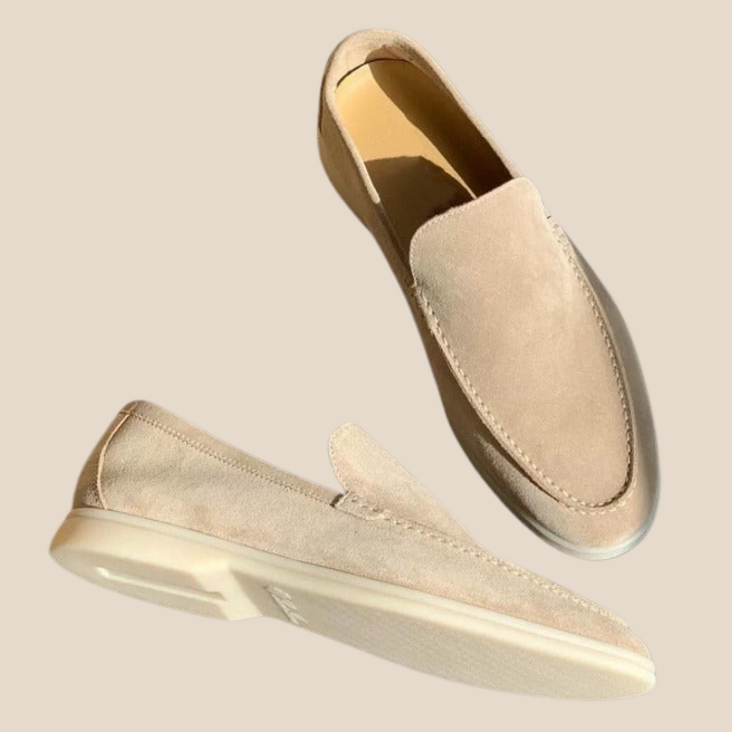 Upgrade je schoenengame vandaag nog en ervaar de perfecte combinatie van stijl en comfort met onze LuxLeathers™ Leren Loafers! Koop nu.