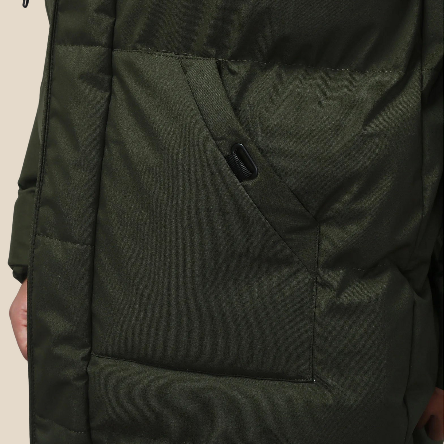Bestel nu onze Gewatteerde Parka Heren Winterjas en ga de kou tegemoet met vertrouwen en stijl!