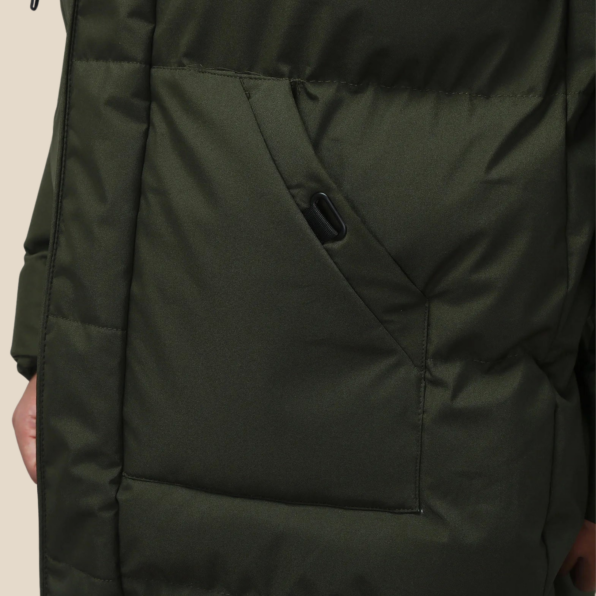 Bestel nu onze Gewatteerde Parka Heren Winterjas en ga de kou tegemoet met vertrouwen en stijl!